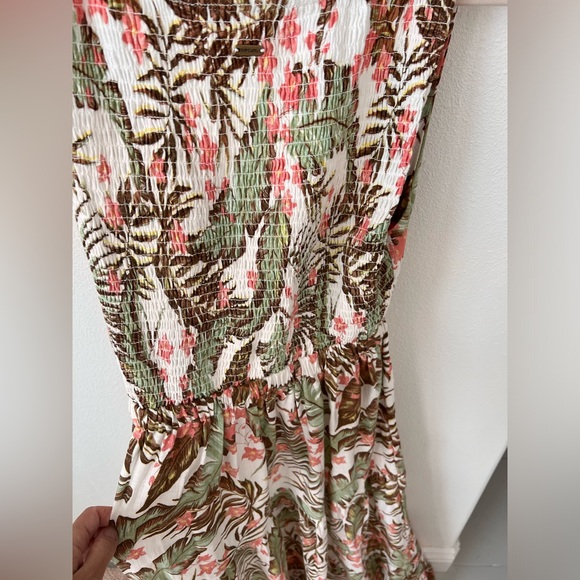 Nwt long flowey dress size small - Picture 4 of 4